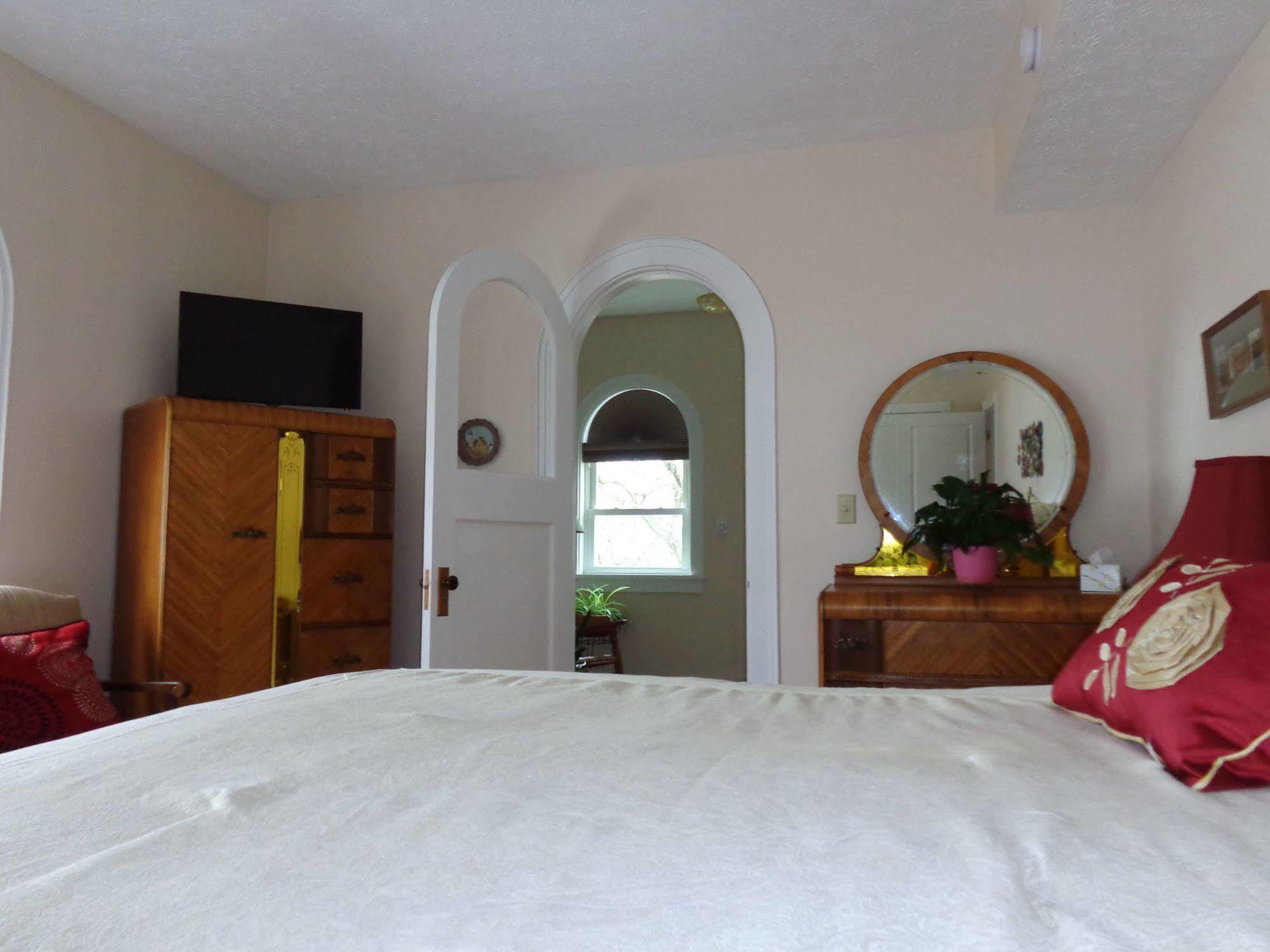 Connellsville Bed And Breakfast Екстер'єр фото