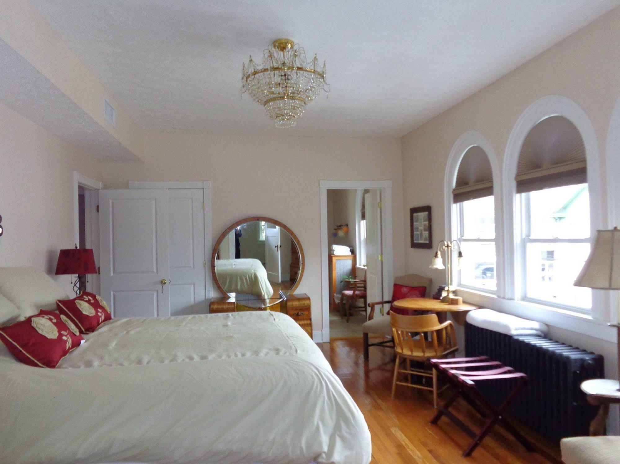 Connellsville Bed And Breakfast Екстер'єр фото
