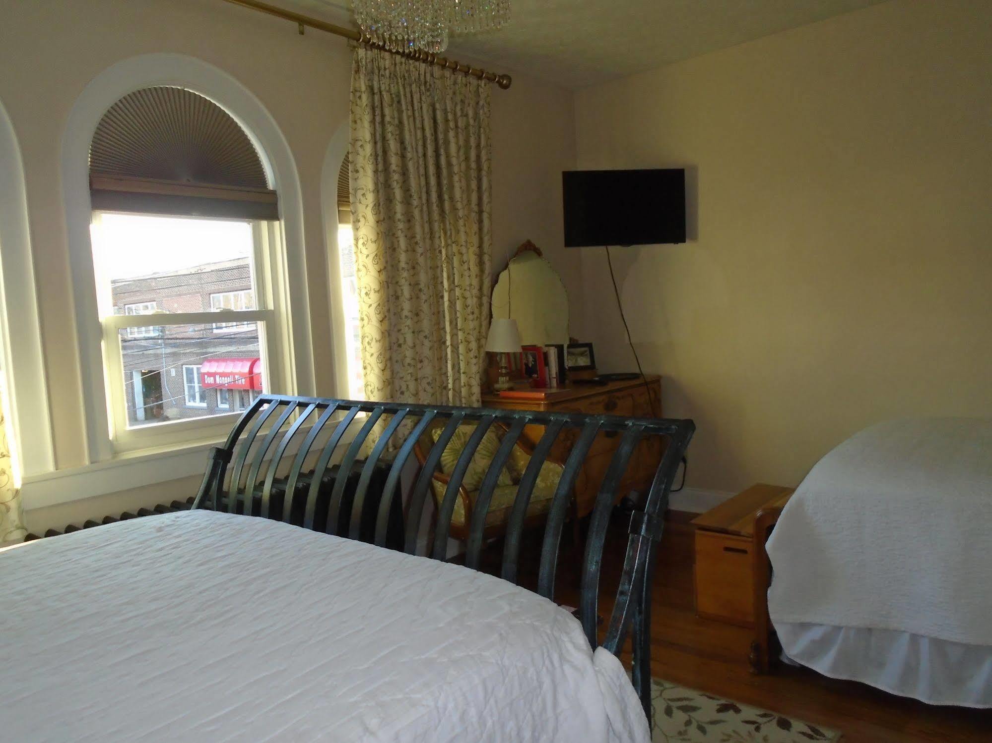 Connellsville Bed And Breakfast Екстер'єр фото